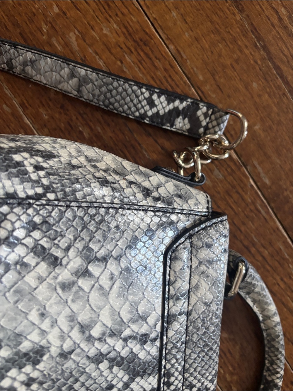 Kate Spade Carlyle Nadine Snake-Print Top Handle Satchel Gray and Cream Handbag - Picture 5 of 9